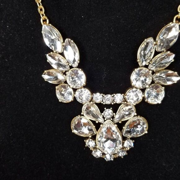 J Crew Gorgeous Statement Clear Rhinestone Necklace - Picture 6 of 10